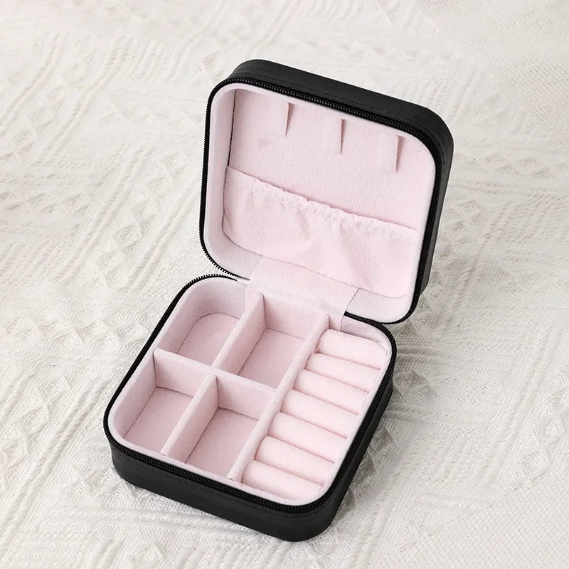 Portable Jewelry Box Jewelry Organizer Display Travel Jewelry Case Boxes Jewelry Leather Storage Zipper Jewelers Jewelry Box